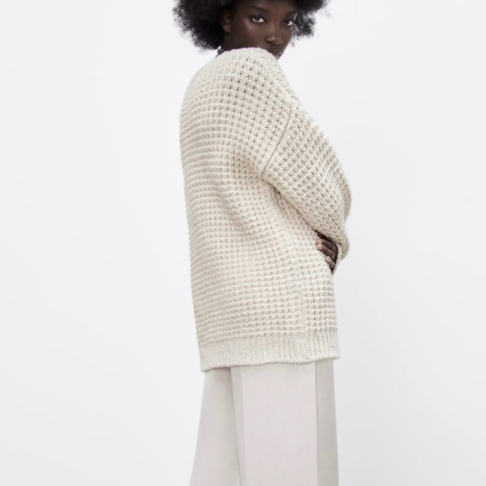 Zara Chunky Oversized Knit V-Neck Warm Cozy Soft Cream Sweater Size Large - Picture 4 of 12